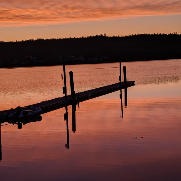 Meet your Posher, Melissa - Picture 1 of 1